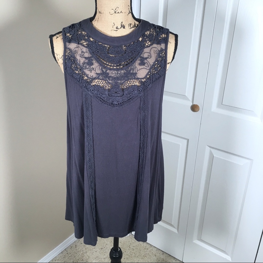 eyeshadow Gray Lace Front Sleeveless Tunic